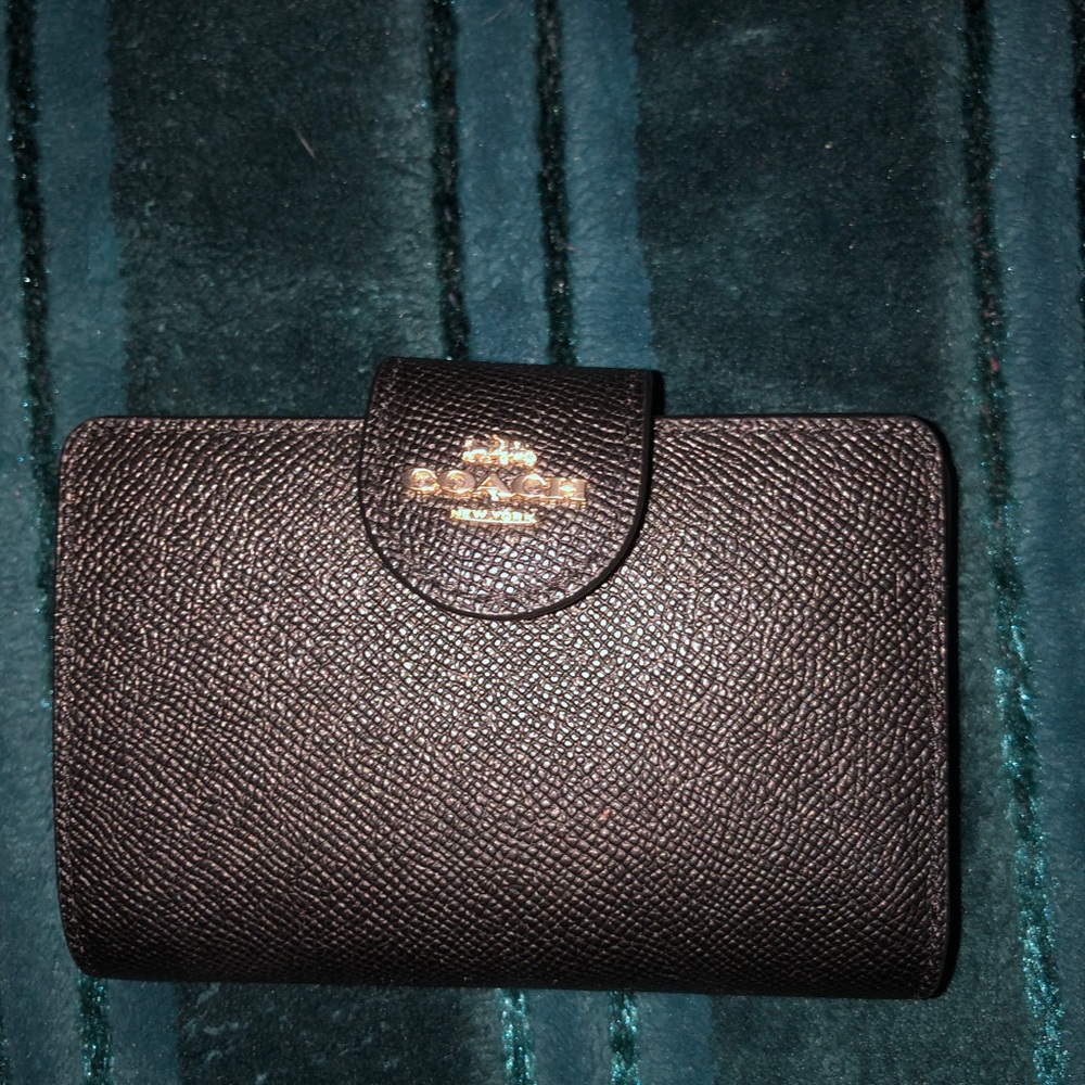 Coach black leather wallet nwot